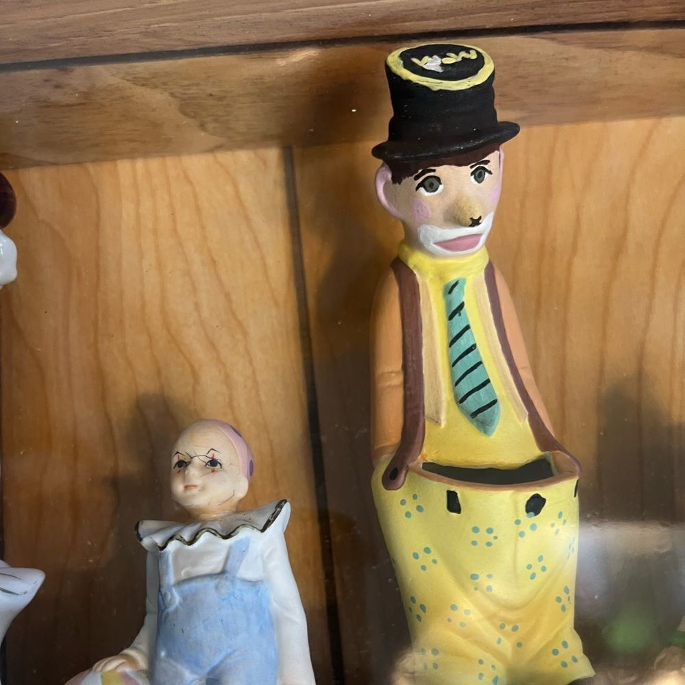 Encased Clowns - Picture 7 of 14
